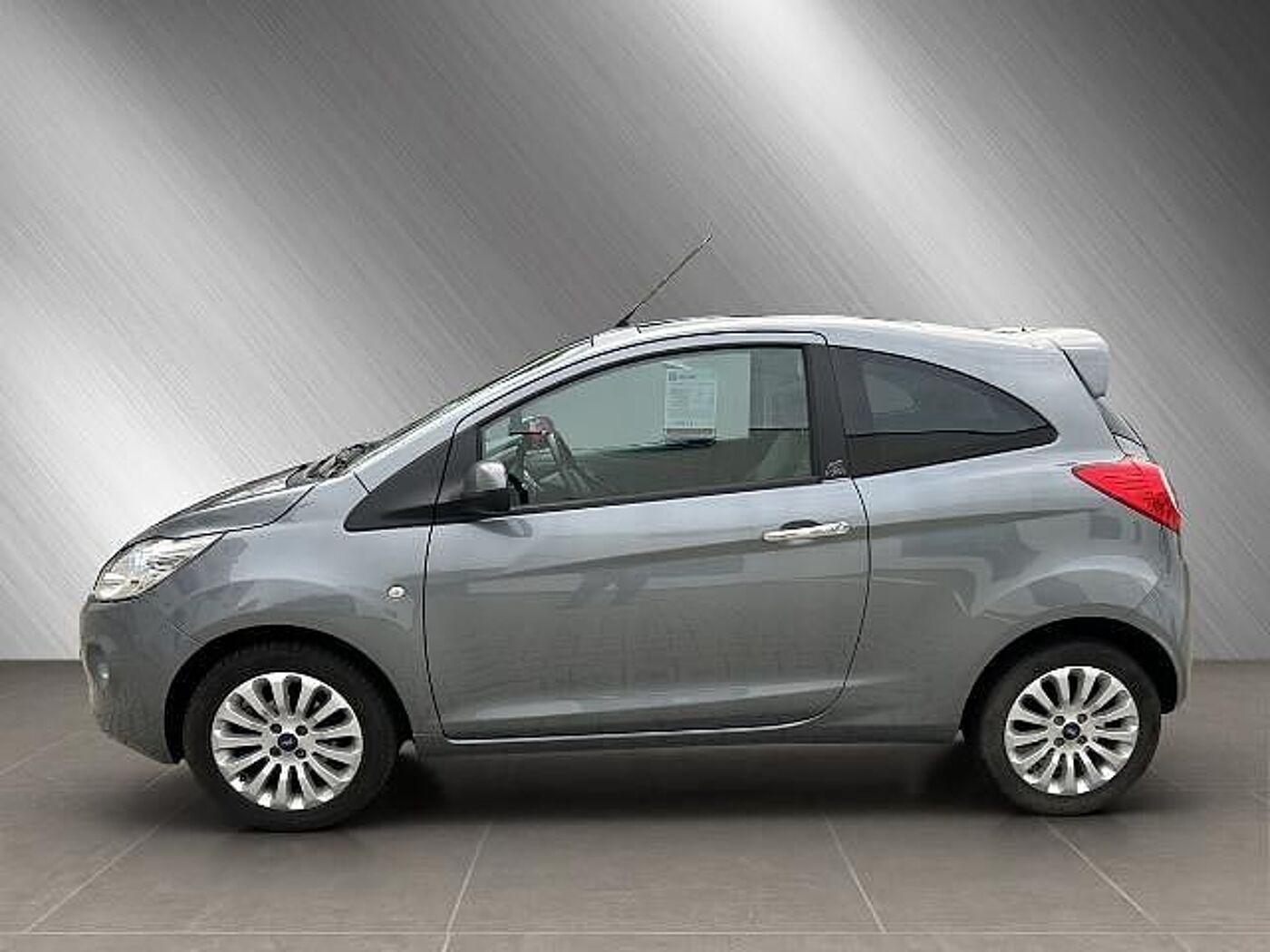 Ford  /Ka+ Ka 1.2 Titanium