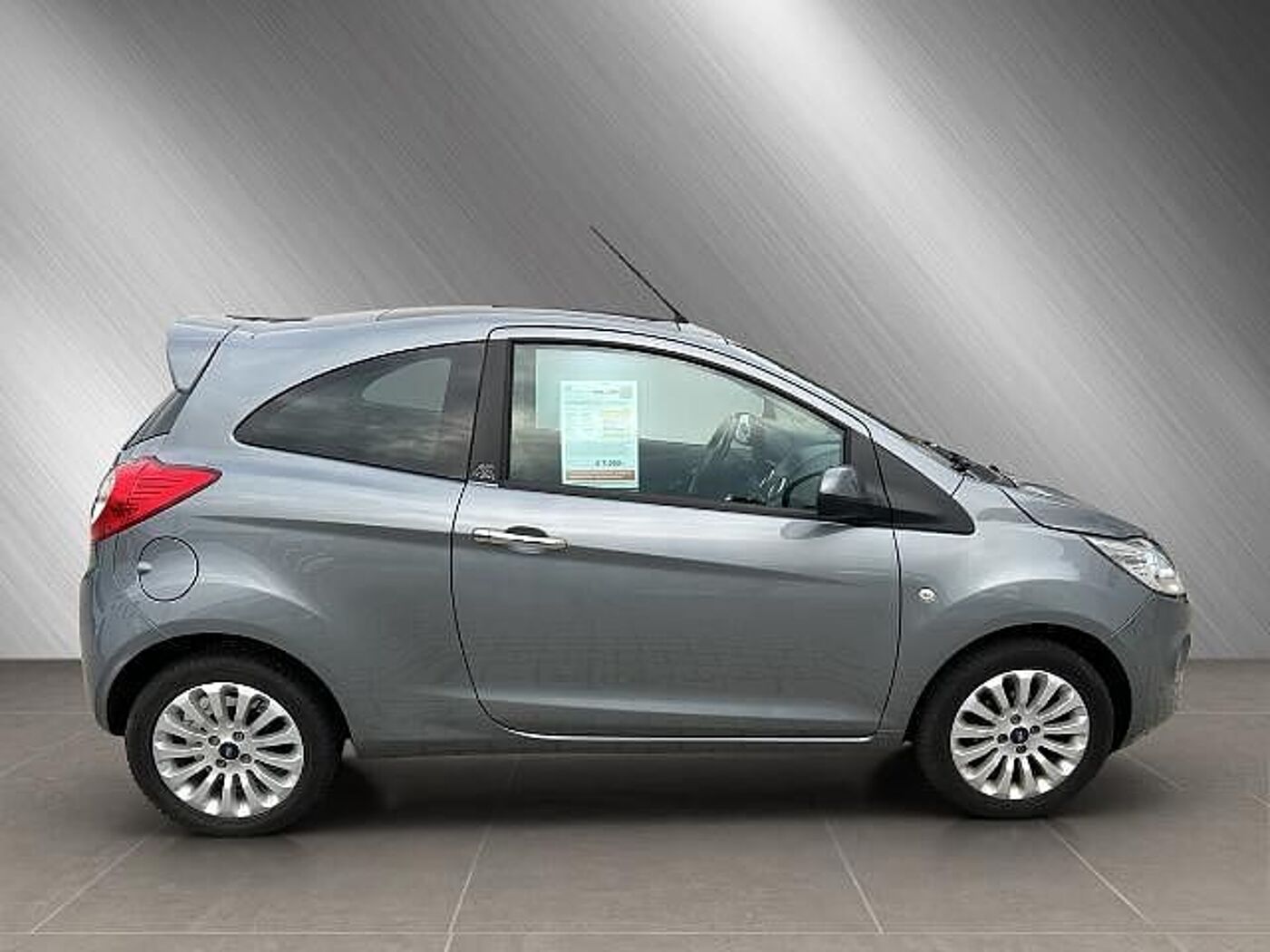 Ford  /Ka+ Ka 1.2 Titanium